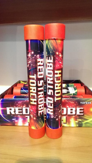 Race i dymy różnego rodzaju i koloru.